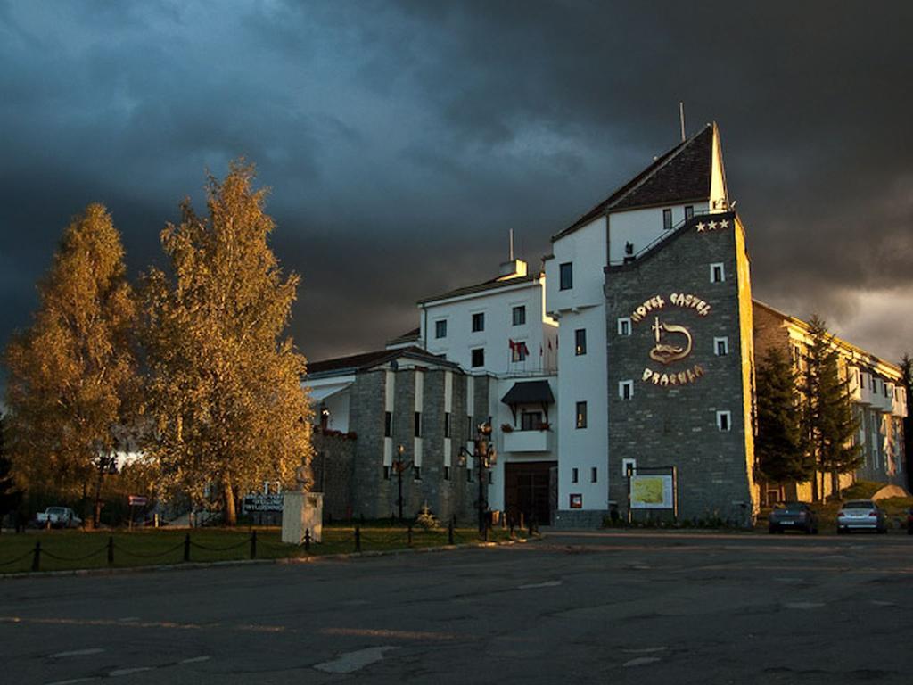 Hotel Castel Dracula Piatra Fântânele Exterior foto