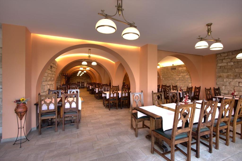 Hotel Castel Dracula Piatra Fântânele Exterior foto