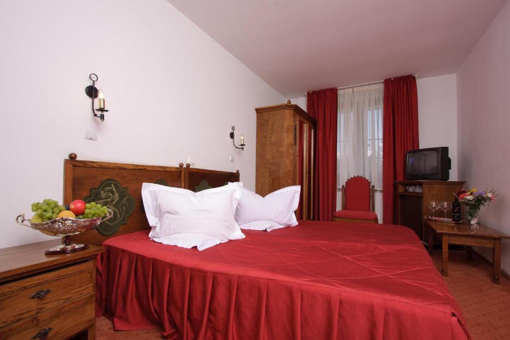 Hotel Castel Dracula Piatra Fântânele Zimmer foto