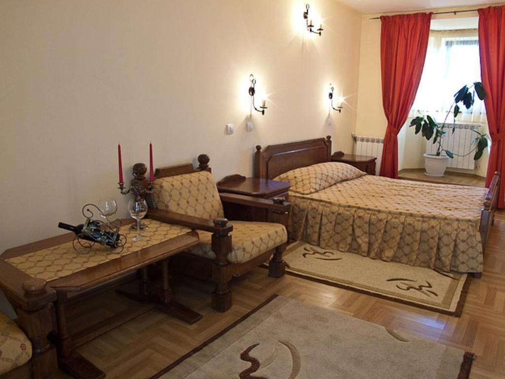 Hotel Castel Dracula Piatra Fântânele Zimmer foto